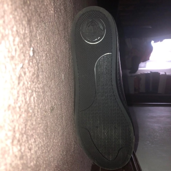 Versace Hightop Men Sneakers - Picture 4 of 6